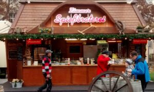 Currywurst und Spießbraten auf der Mainzer Eisbahn