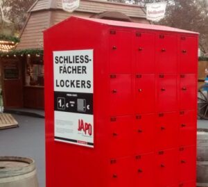 Schließfächer auf der Eisbahn am Ernst-Ludwig-Platz in Mainz