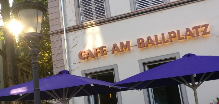 Café am Ballplatz