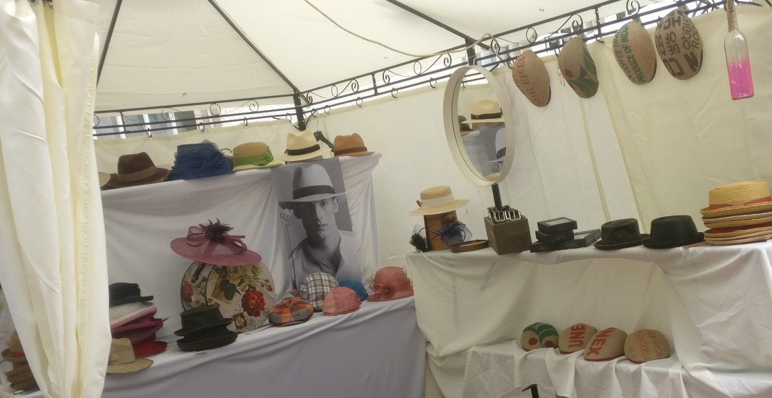 Coole Caps von Hut-Vetter aus Bad Kreuznach auf dem "Lebenslust" Gourmet- und Kunstfestival im Kurpark in Bad Münster am Stein