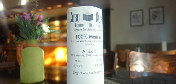 Cubo Negro: Internationale Vielfalt am Karmeliterplatz Cubo Negro: Internationale Vielfalt am Karmeliterplatz