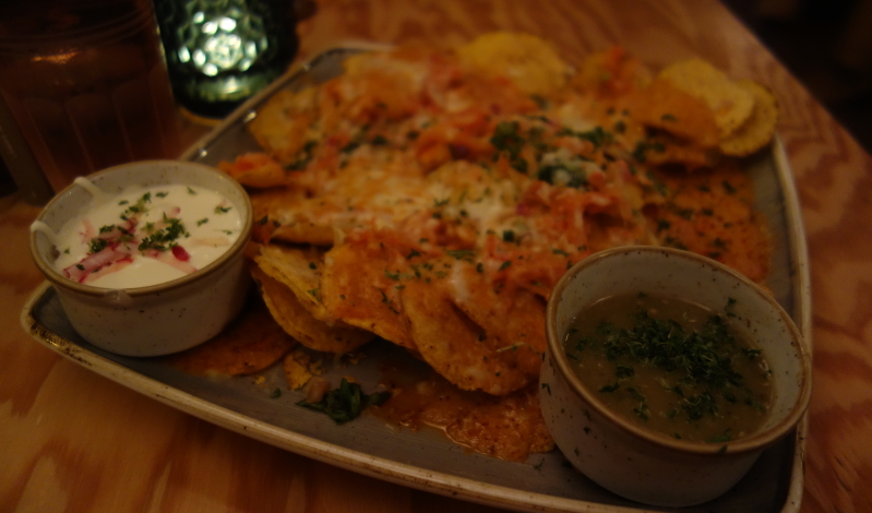 Richtig lecker im El Burro: Nachos con queso