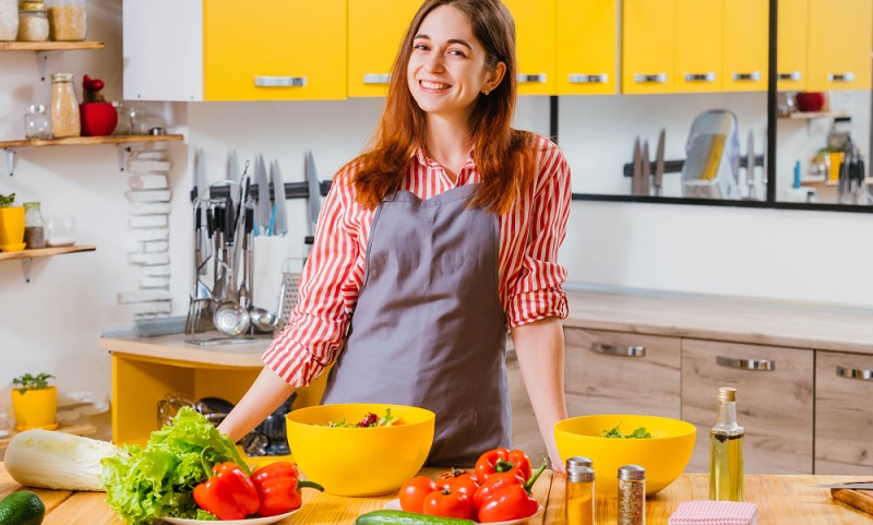 Die Rezepte für eine ausgewogene Ernährung sollte jeder selbst ausprobieren und herausfinden, was individuell schmeckt.  ( Foto: Shutterstock-Golubovy )