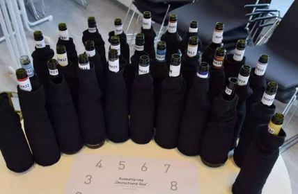 Einzigartige Weine aus ganz Deutschland - vereint in einer (Foto: Deutsches Weininstitut)
